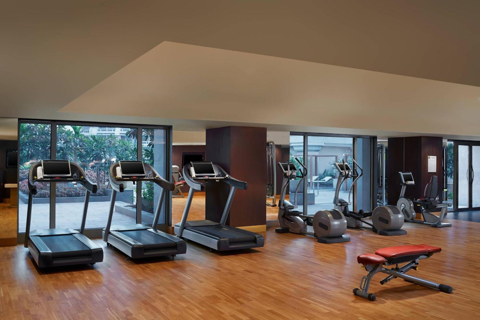 Itc Grand Chola, A Luxury Collection Hotel, Chennai Dış mekan fotoğraf The gym at the hotel