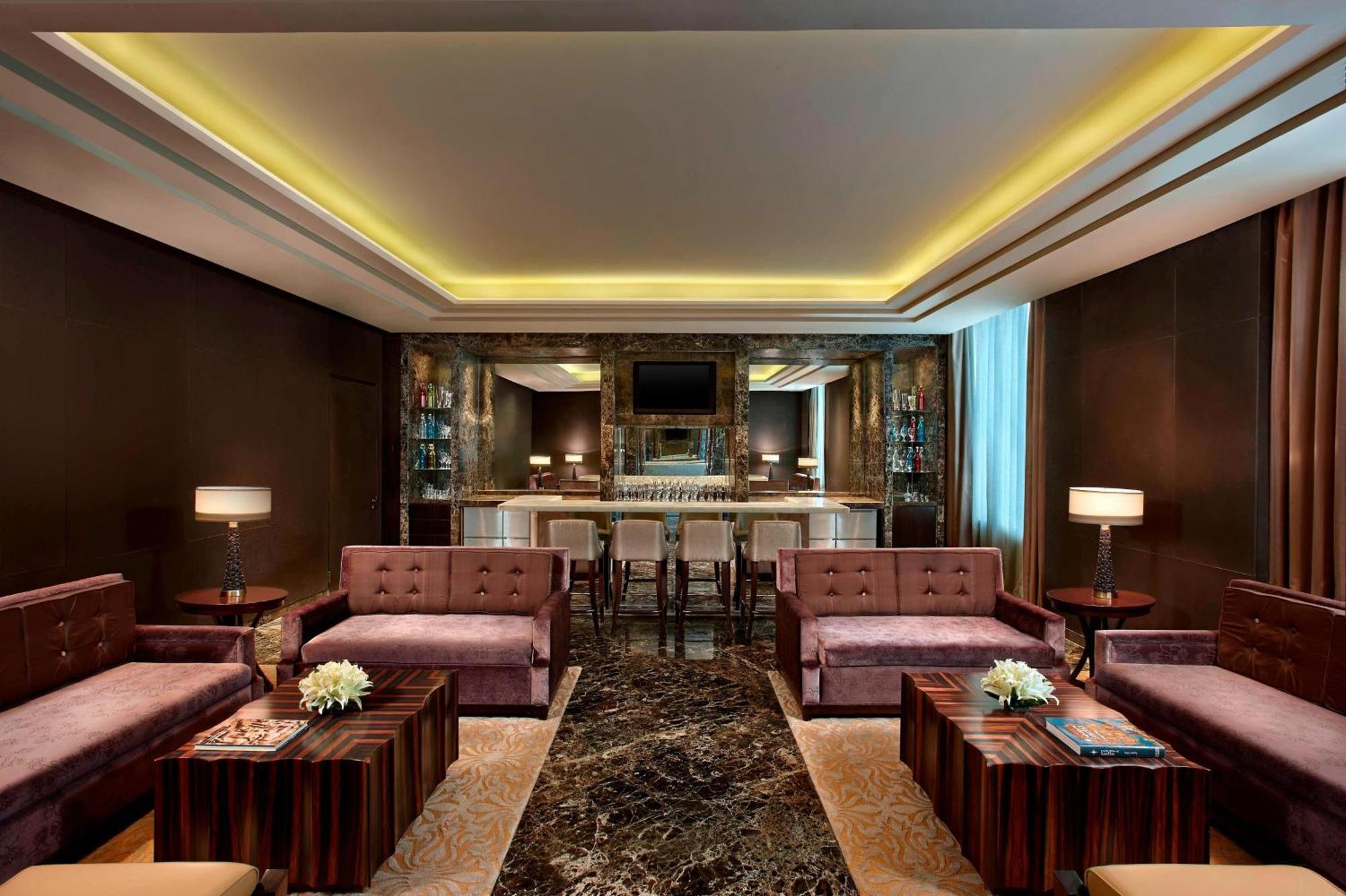 Itc Grand Chola, A Luxury Collection Hotel, Chennai Dış mekan fotoğraf The lounge at the airport