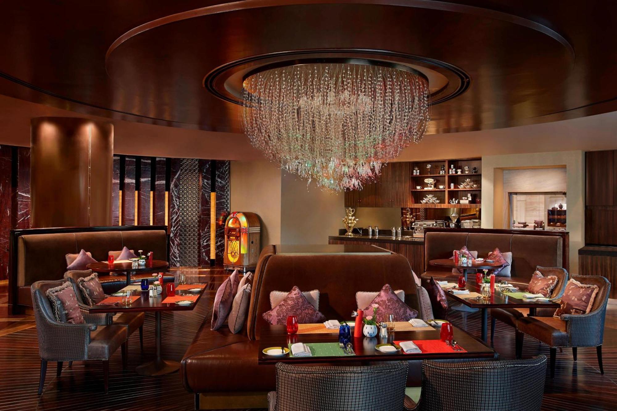 Itc Grand Chola, A Luxury Collection Hotel, Chennai Dış mekan fotoğraf The interior of the restaurant