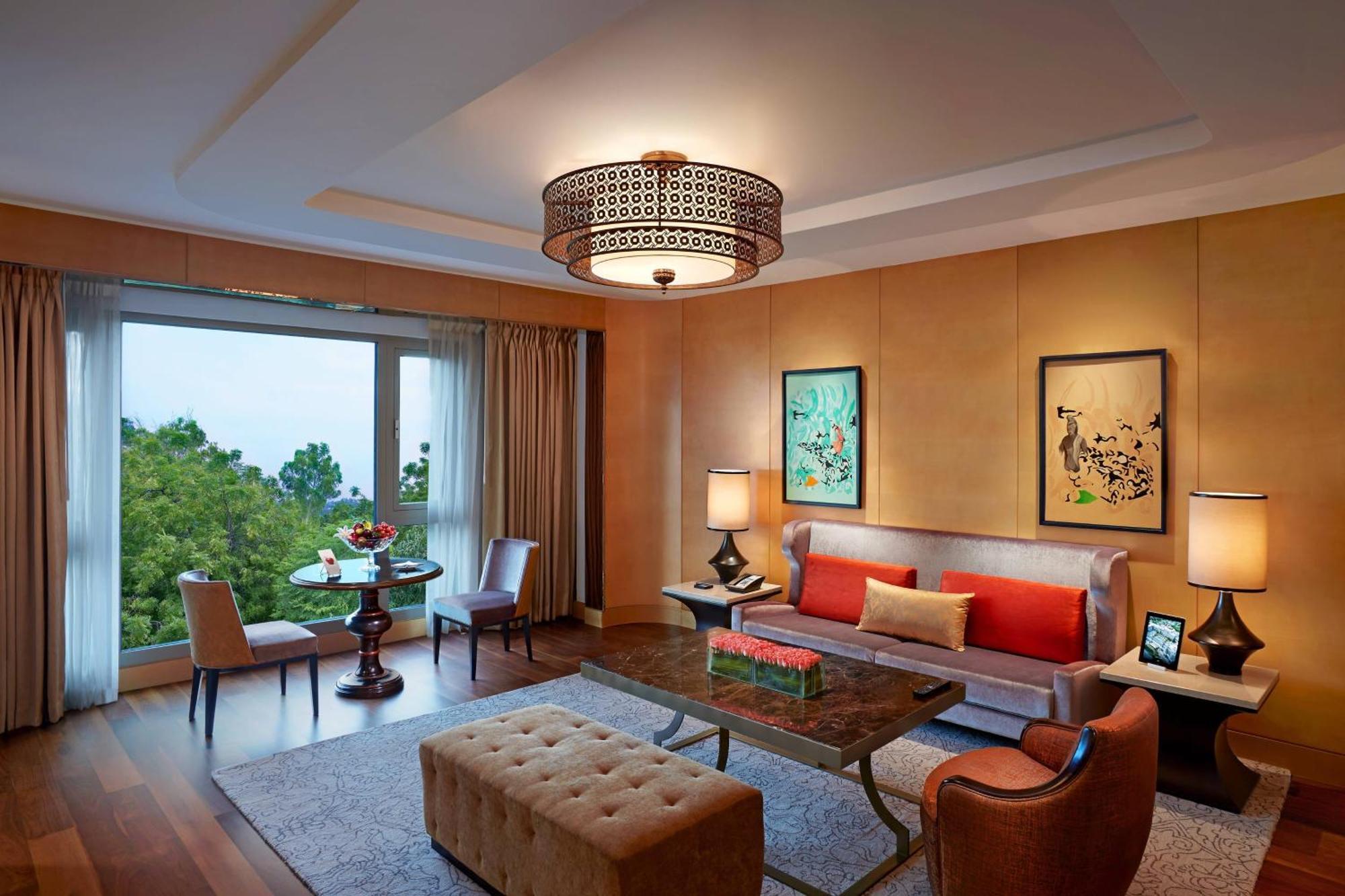 Itc Grand Chola, A Luxury Collection Hotel, Chennai Dış mekan fotoğraf A suite at the hotel